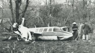 Pilot Killed, 4 hurt in Buttonville crash
