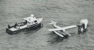 Floats fail stranding pilot in high waves off Toronto Island Airport