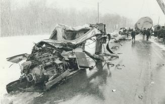 Accidents - Motor - 1979, January 25 - Bus north of Barrie