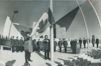 A memorial service was held yesterday at the Scarborough Civic Centre for the nine persons killed in the collision of a TTC bus and a GO train Friday.(...)