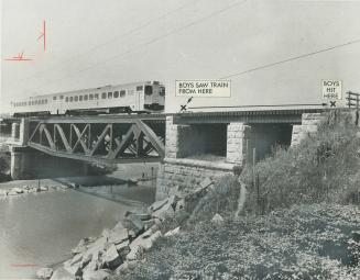 Double-track trestle over the Rouge River is where two Metro teenagers were killed yesterday by an east-bound GO train