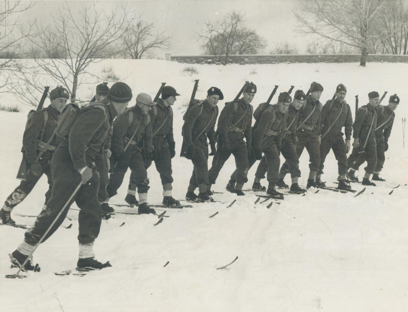Canada's first ski school for training soldiers in the type of winter warfare waged so successfully by the Finns against the Russians has just opened (...)