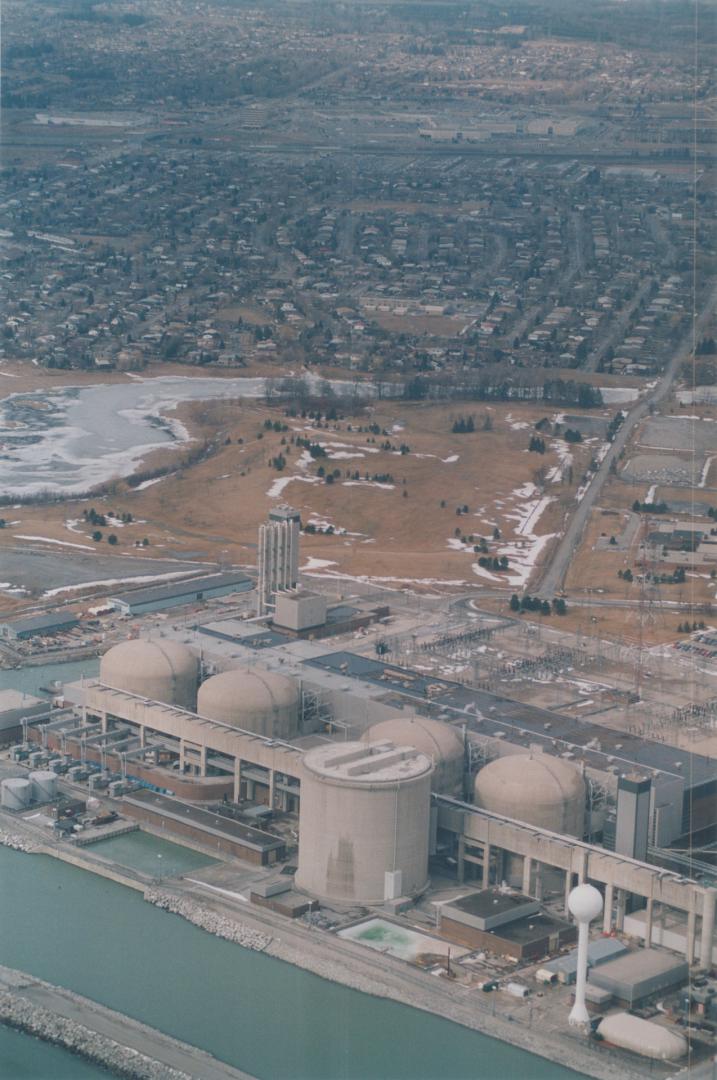 Atom - Power Stations - Canada - Ontario - Pickering - Exterior 1980
