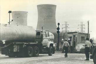 Atom - Power Stations - United States - Three Mile Island, Harrisburg, Pennsylvania