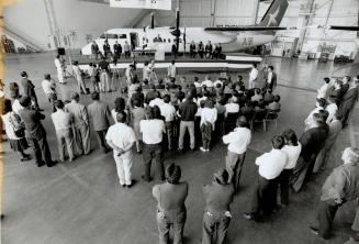 De Havilland Dash 8 Bob Rae presides as Great China Airlines Chairman S