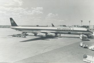 Sister plane of streched DC-8 that crashed completed the scheduled Montreal-Los Angeles flight