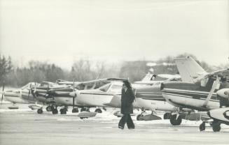 Picture of Buttonville Airport to be lead art with attached letter