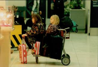 Aviation - Airports - Canada - Ontario - Toronto - Pearson International - Passengers