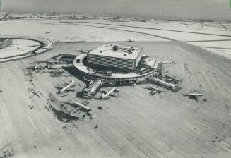 Aviation - Airports - Canada - Ontario - Toronto - Toronto International - Miscellaneous up to 1969