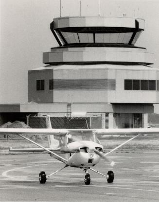 Aviation - Airports - Canada - Ontario - Toronto - Toronto Island Airport - 1985