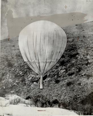 Only picture of a Japanese balloon in the air over North America is this one