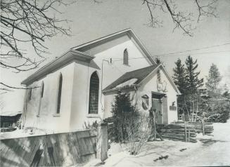 This former methodist church at Kettleby is now a home and antique store