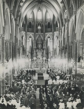 Liturgical reception held in the basilica of Our Lady of the Immaculate Conception was attended by six cardinals including Cardinal McGigan of Toronto(...)