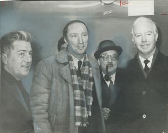 Hush-Hush Meeting between Premier John Robarts and federal representatives, from left, Jean Marchand, Pierre Trudeau and H. Carl Goldenberg set guidel(...)