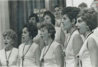 It was a ladies' affair. The Women's Institute held its 68th Central Ontario convention last night at the Royal York Hotel and after members finished (...)