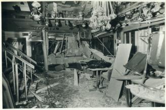Explosions - Canada - Ontario - Toronto 1980 Arviv Restaurant