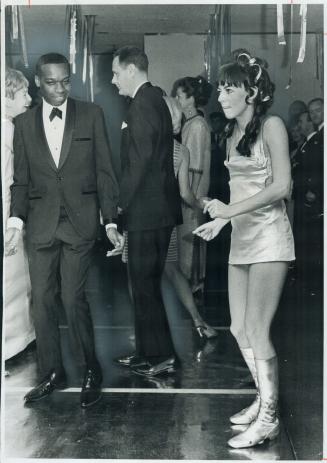 Sharon Merritt and Arthur Phillip were among the 3,000 guest who enjoyed dancing to the music of Lester Lanin's New York orchestra in the foyer upstairs