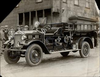 Port credit is proud of modern fire truck, Members of the utilities commission of Port Credit and a large crowd of residents were delighted with the p(...)