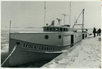The only trawler on Lake Ontario, the Leola Charles, is money in the bank for Don and Doug Mummery, who mean business when they go fishing. In four ho(...)