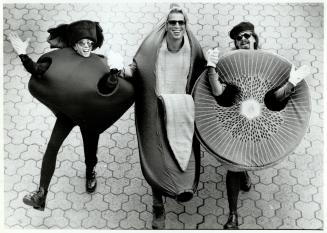 Linda Nicholson (tomato), Stuart Charlap (banana), Jim Lucas (Kiwi)