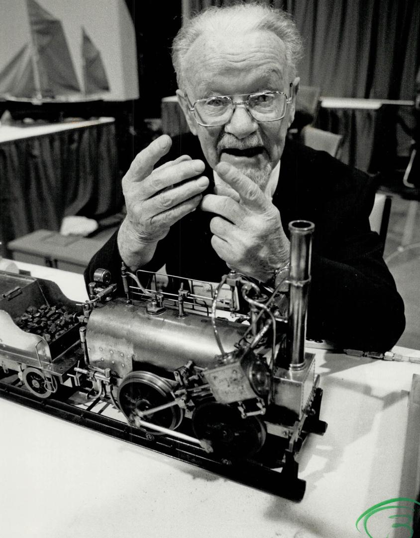 Eric Clark explains his working model steam engine