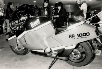 Sporting Harley: The Buell RR1000 was the first Harley based sportbike by Eric Buell
