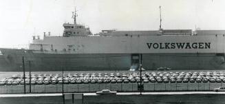 Huge shipment of Volkswagens reached Toronto harbor yesterday and cars could be the last from Germany to be sold at current prices. West Germany Monda(...)