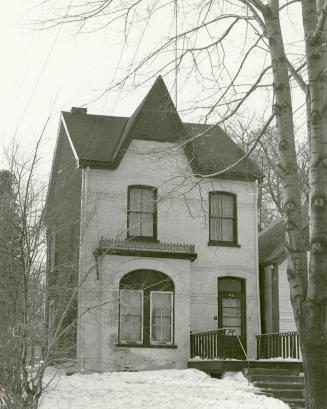 House, Kippendavie Avenue, no. 96, west side, south of Queen Street East, Toronto, Ontario