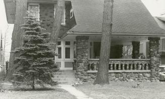 McLaughlin, John P., house, Munro Park Avenue, no. 29, east side, between Queen Street East and Lake Front, Toronto, Ontario