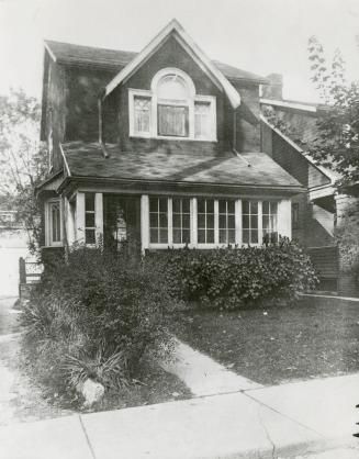 House, Waverley Road, no. 100, west side, north of Queen Street East, Toronto, Ontario