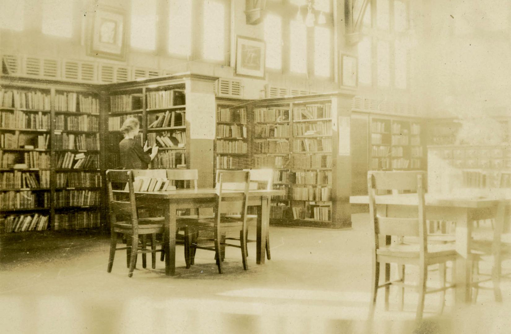 High Park Branch, Toronto Public Library, Roncesvalles Avenue, southwest corner of Wright Avenue Interior, adult reading room
