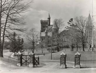 Historic photo from 1907 - Wellesley St Gate into the University of Toronto in University of Toronto (U of T)