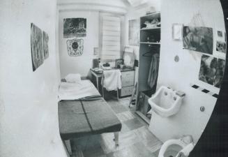 Inside a cell at Millhaven Penitentiary, the maximum-security federal penitentiary near Kingston, an inmate has room for a desk, chair and cot. But, p(...)