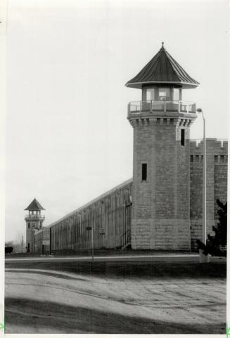 Attracting more educated prison guards worked so well local politicians and unions wanted the program stopped