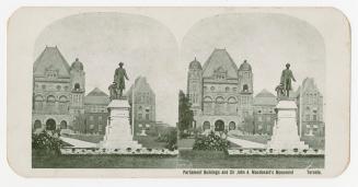 Pictures show a statue in front of a huge government building.