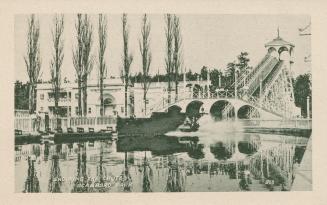 Picture of water ride and large building. 