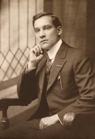Black and white photograph of Gordon Anderson Abbott.