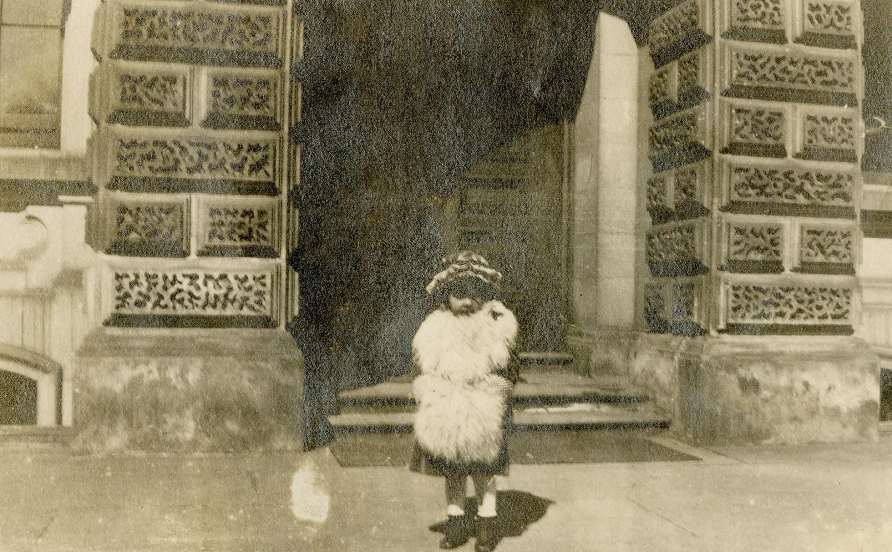 Black and white photograph of Julia Margarete (Hubbard) Smith