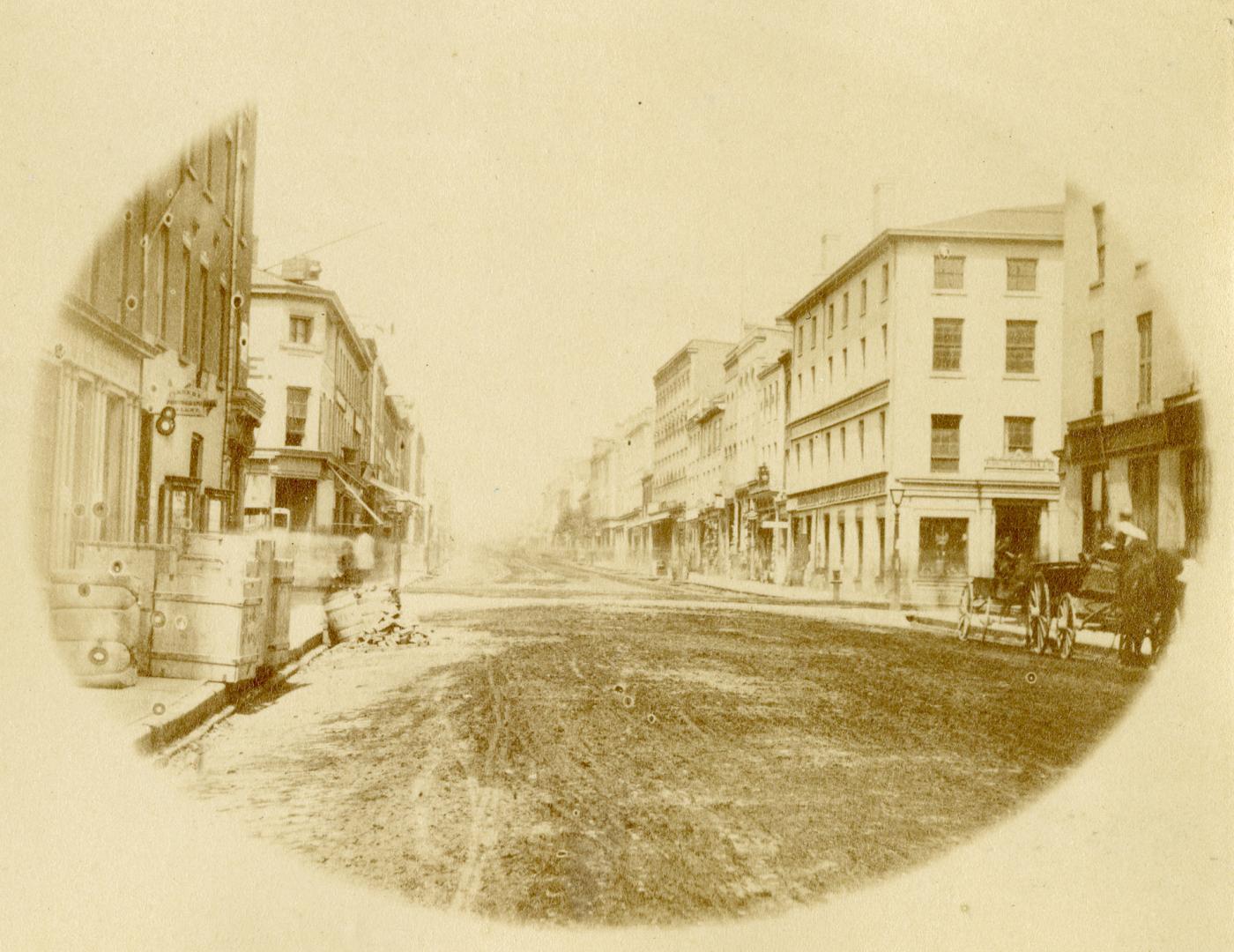 Yonge Street, King Street to Queen Street, looking north from south of King St