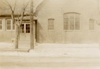 Picture of library building. 