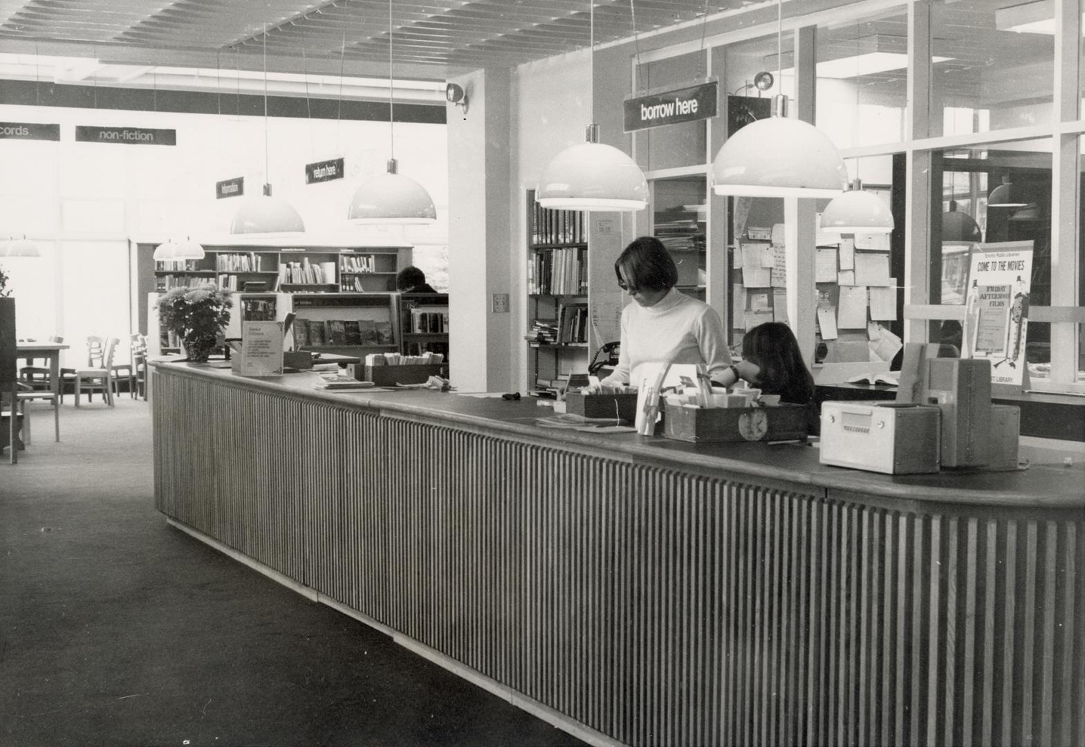 Picture of one storey library building. 